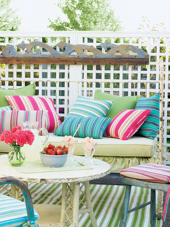 9 tips to getting your room color s right, decks, outdoor living, Pops of pink create a great balance for the soft and calming blues The tones are relaxing fun and easy going