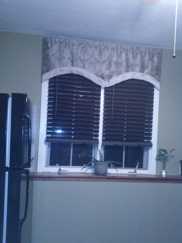 need help with window treatment please, home decor, window treatments, windows