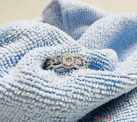 how to clean jewelry, cleaning tips, Dry with a lint free cloth