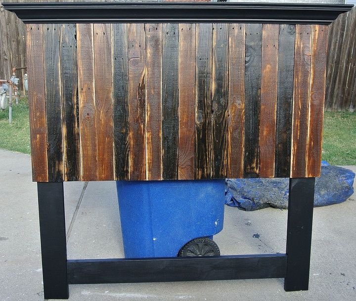 pallet headboard made to fit a full and queen size bed, painted furniture, pallet, repurposing upcycling, woodworking projects