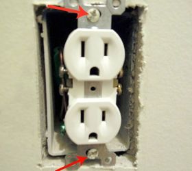 replacing wall outlets, diy, electrical, how to, remove mounting screws