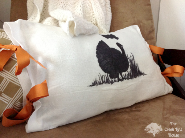 super easy turkey silhouette pillow cover, crafts, thanksgiving decorations