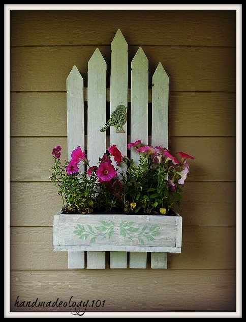 up cycled and re purposed pallet flower box, diy, flowers, gardening, how to, outdoor living, pallet, repurposing upcycling, Hanging Planter