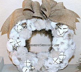 3 no sew projects with 1 faux fur throw, seasonal holiday d cor, wreaths, Faux Fur Snowball Wreath