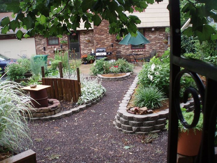 garden, outdoor living, When cleaned and trimmed it is a good looking area