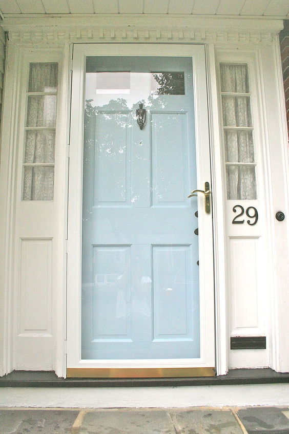 una puerta de entrada totalmente nueva slo hay que aadir pintura en spray y