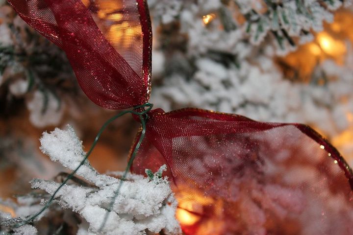 how i wrap my christmas tree with ribbons tutorial, christmas decorations, seasonal holiday decor