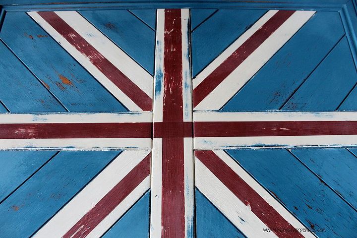 painting a union jack table, chalk paint, painted furniture, Painted top in Chalk Paint