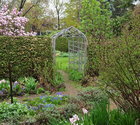 garden tour merlin s hollow, flowers, gardening, Looking into the Fragrant Garden