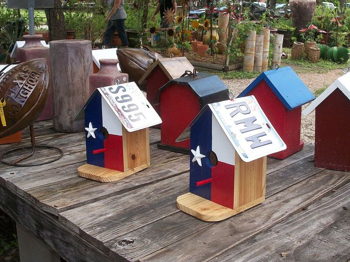bird houses, crafts, outdoor living, repurposing upcycling, Texas flag bird houses