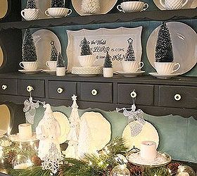 my breakfast room hutch and a lesson on why i blog, christmas decorations, seasonal holiday decor