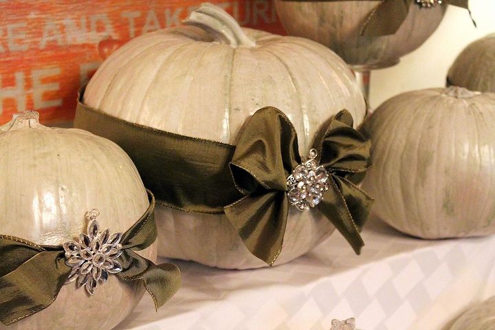 taking real pumpkins up a notch, halloween decorations, seasonal holiday d cor, thanksgiving decorations