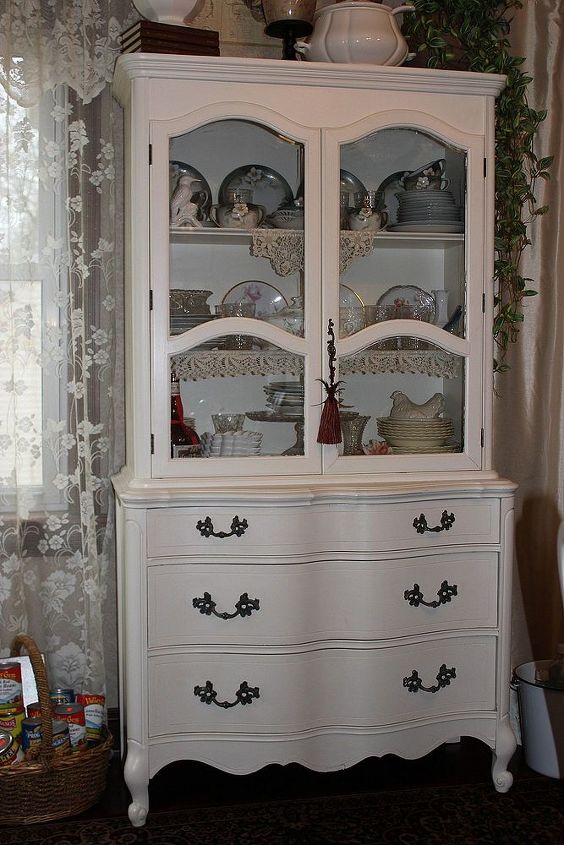 annie sloan chalk paint tutorial china cabinet, chalk paint, painted furniture, The small cabinet