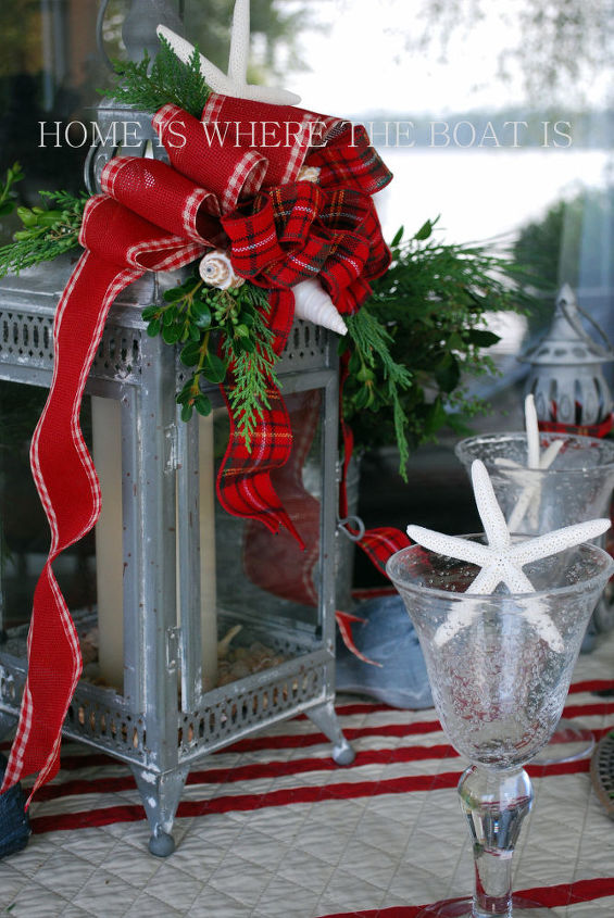 a coastal christmas table, christmas decorations, seasonal holiday decor