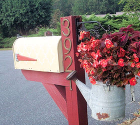 stenciled mailbox makeover, painting, Before stenciling yeah the mailbox definitely needed something