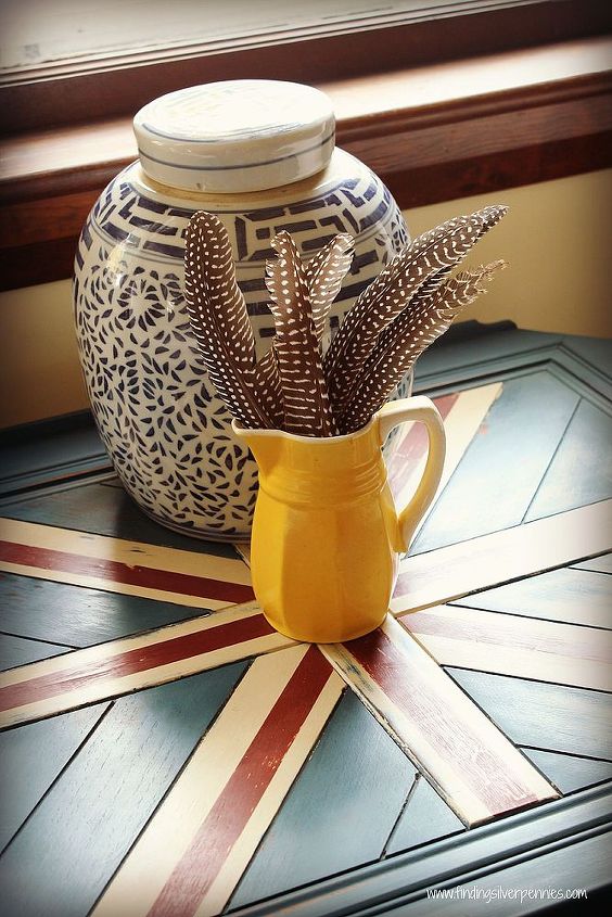 painting a union jack table, chalk paint, painted furniture