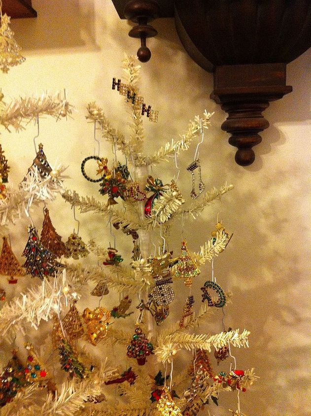 what to do with all those christmas pins decorate a tree of course, christmas decorations, seasonal holiday decor