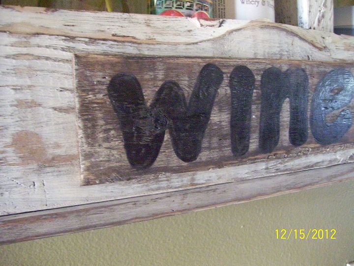 pallet wine bar, painting, pallet, woodworking projects, sign added and distressed