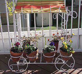 flower cart from rusty to cute as can be, painting
