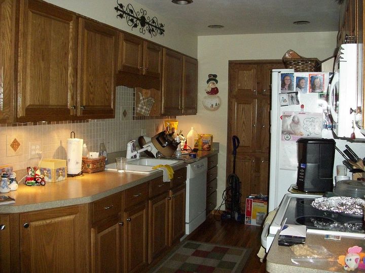paint color for small galley kitchen oak cabinets flooring, Small galley kitchen needs paint color suggestions as well as small dining room attached