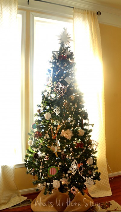 simple yet festive christmas tree decorated with handmade ornaments, christmas decorations, seasonal holiday decor