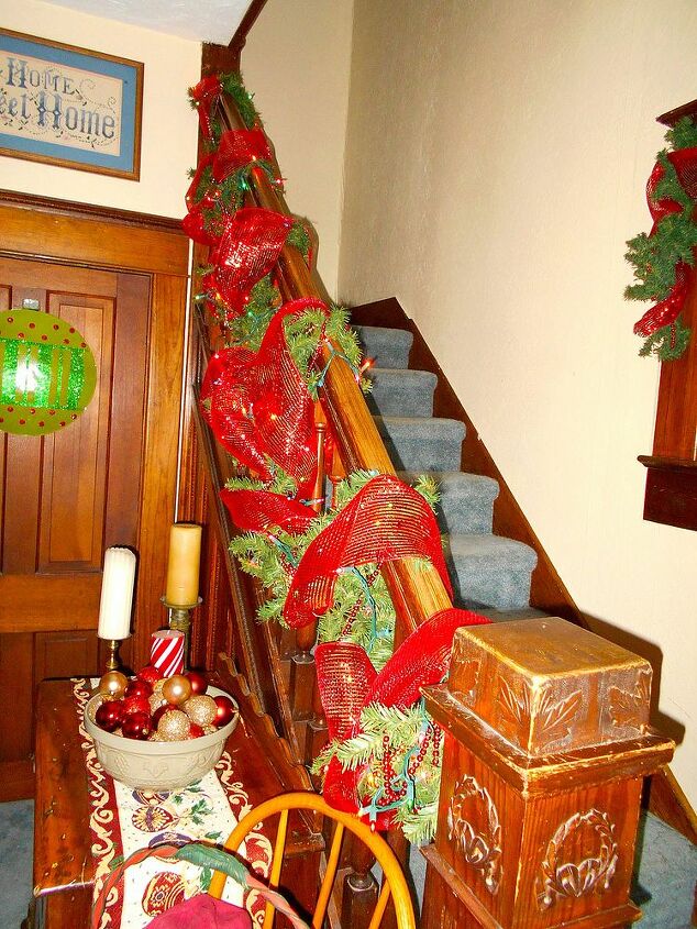 christmas cheer, christmas decorations, seasonal holiday decor, Our stairs all woodwork is going white this summer