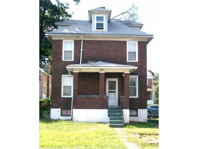 q what color, curb appeal, painting, This it the back of the home Another nice porch off the kitchen