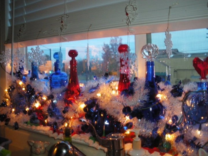 my memory christmas angel tree, christmas decorations, seasonal holiday decor, Love the red and cobalt blue