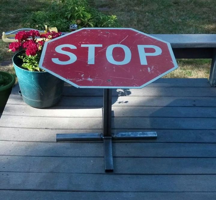 upcycled stop sign, crafts, SSCCRREECCHH