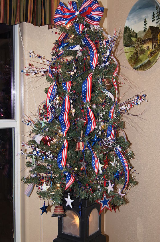 kitchen holiday tree, christmas decorations, easter decorations, patriotic decor ideas, seasonal holiday decor, American Patriot Tree 4th of July Labor Day and 9 11