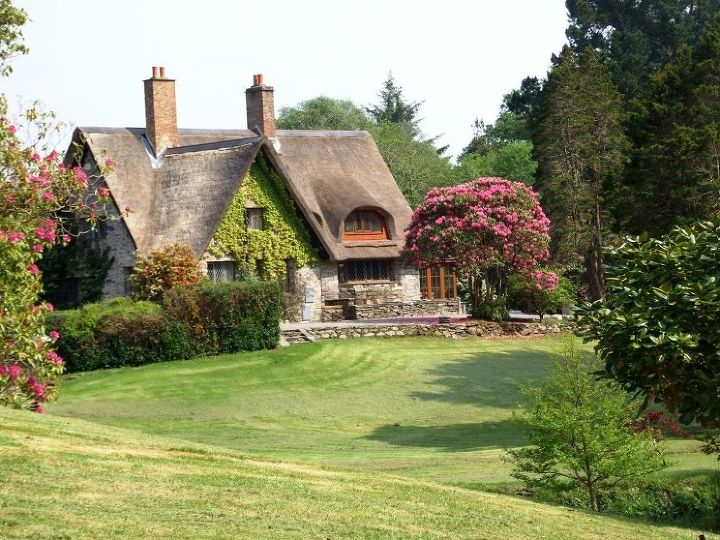 a thatched roofed irish cottage, architecture
